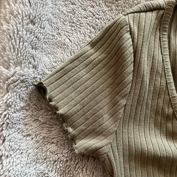 Forever 21 Knit Top - Picture 4 of 6